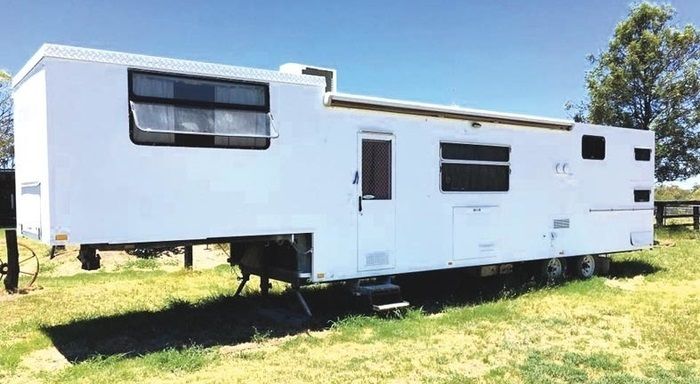 Professionally made 5th wheeler caravan for sale Chinchilla Qld