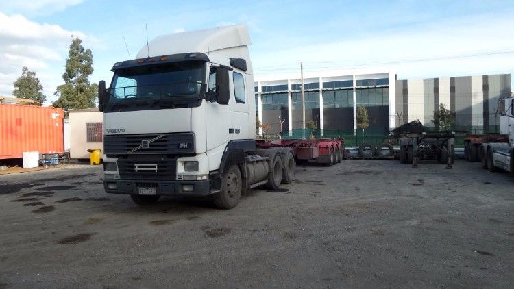 Volvo FH12 Prime Mover 40ft Bogie Container Trailer for sale Vic 