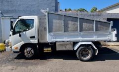 2004 Hino Dutro U305 2 Ton Tipper Truck for sale Sydenham NSW