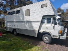 Hino st trk 1987 3-4 Horse Truck with living for sale Colac Vic