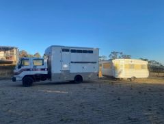 1992 Isuzu 500 6 Horse Truck for sale Darley Vic