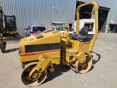 Caterpillar CB-224C Roller MY1995 23kw 2480kg Roller for sale Banyo Qld