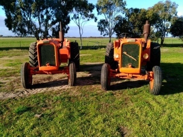 2 Champion Collectable Chamberlain 6G / 9G Tractors for sale Finniss SA