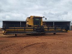 Farm Machinery for sale Loxton SA New Holland TR 99 Header