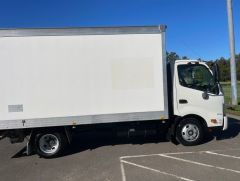 Hino 300 series 2 616 Pantech Truck for sale The Ponds NSW