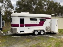 2020 Stallion 2 Horse Angle Deluxe with Living Float for sale Buxton Vic