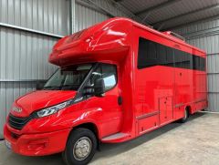 Hunter Signature Luxury 7.2 ton 3 Horse truck for sale Kyneton Vic