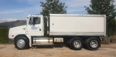 Truck for sale Yea Vic FREIGHTLINER FL112 Tipper Truck