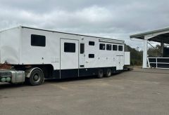 2007 Premier 6 horse semi trailer/ single bunk Gooseneck for sale Tumut NSW