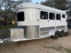 Gladiator 3-horse angle load float for sale Reids Flat NSW