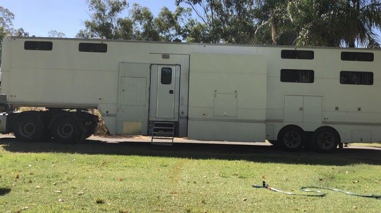 The perfect 6 Horse Family Trailer for sale Bourke NSW