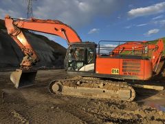 Hitachi Tracked Excavator – Plant Number 014 for sale NZ Wellington