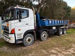 2009 Hino 700 Series Skip Bin Truck for sale Elderslie NSW