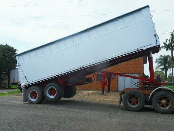 Selling a Tipper Trailer Borcat in New South Wales